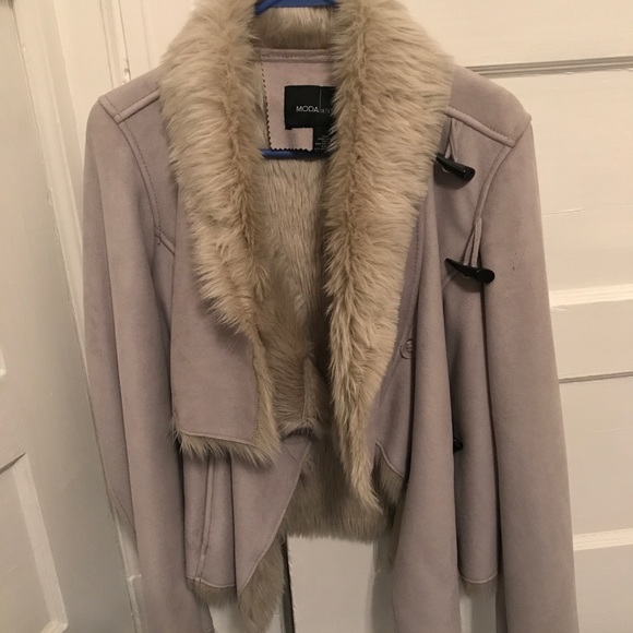 🌈HOST PICK🎉Gorgeous faux fur coat - Picture 3 of 6